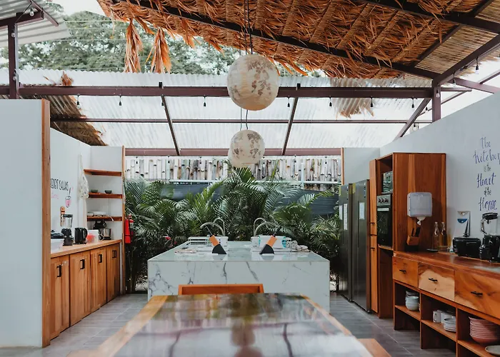 La Tribu Boutique For Women
